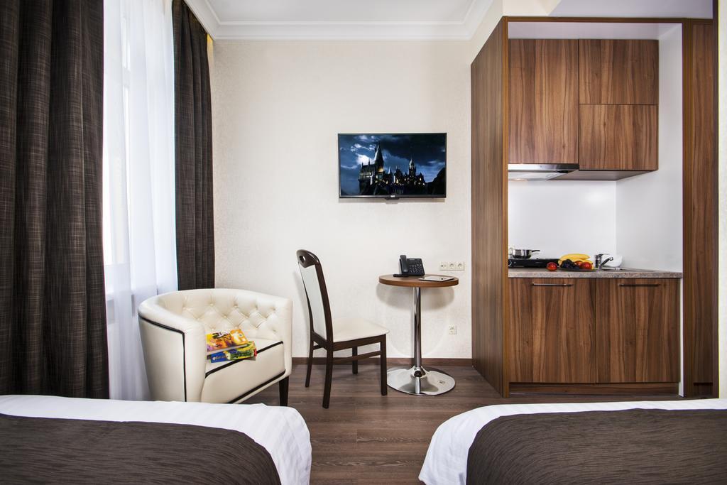 Bonapart Hotel By Uhm Kyiv Exterior photo